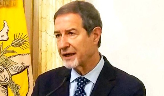 Musumeci: più voli e treni per ricongiungimenti famigliari. E nel link la sua nuova ordinanza